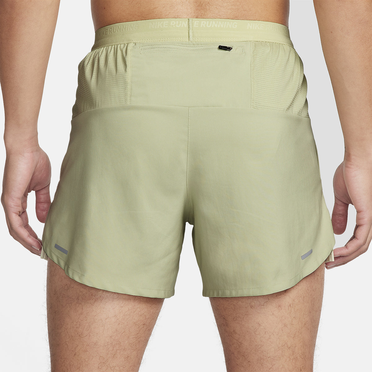Nike Dri-FIT Stride 5in Pantaloncini Olive Aura/Dark Stucco/Reflective Silver