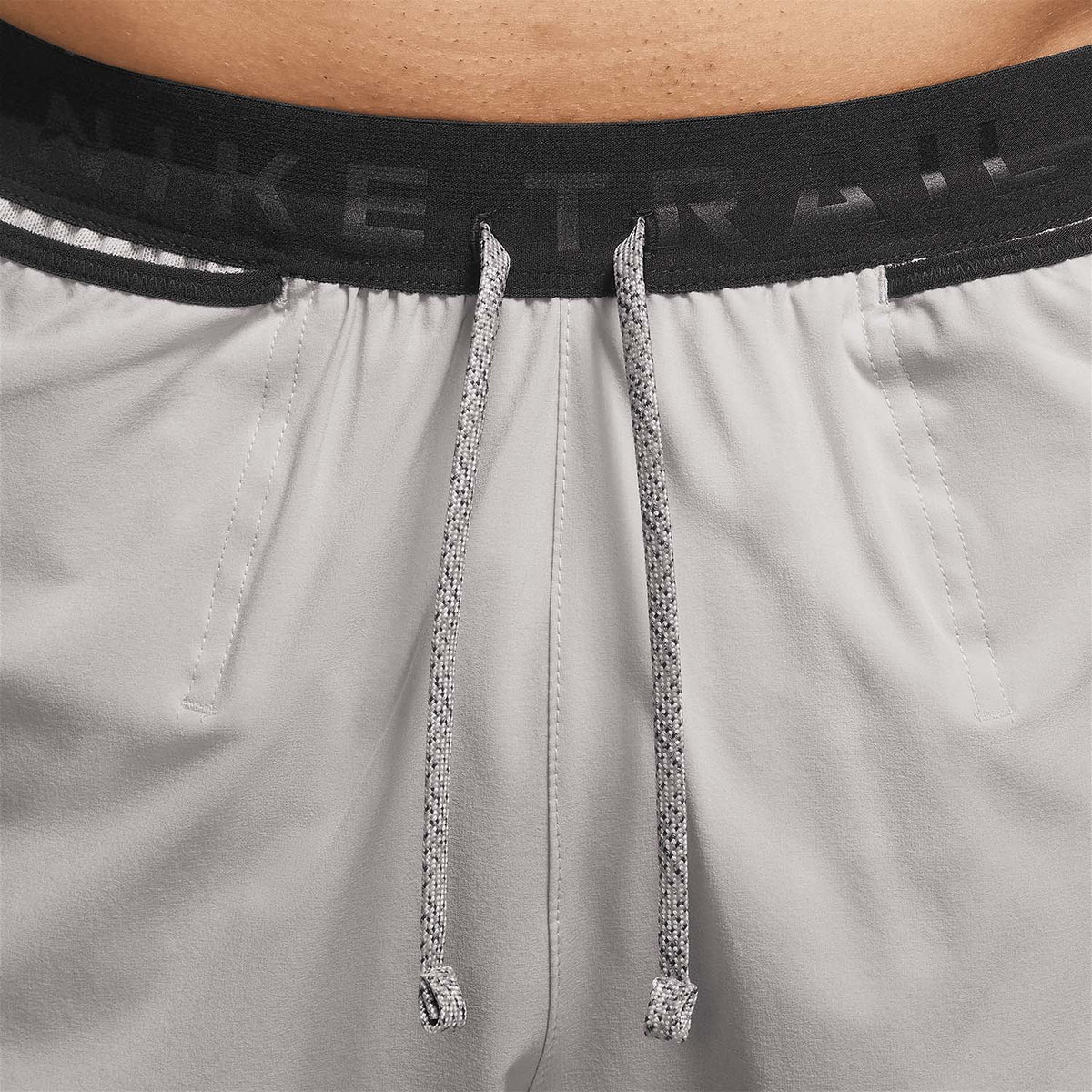 Nike Dri-FIT Second Sunrise 5in Pantaloncini Light Iron Ore/Black