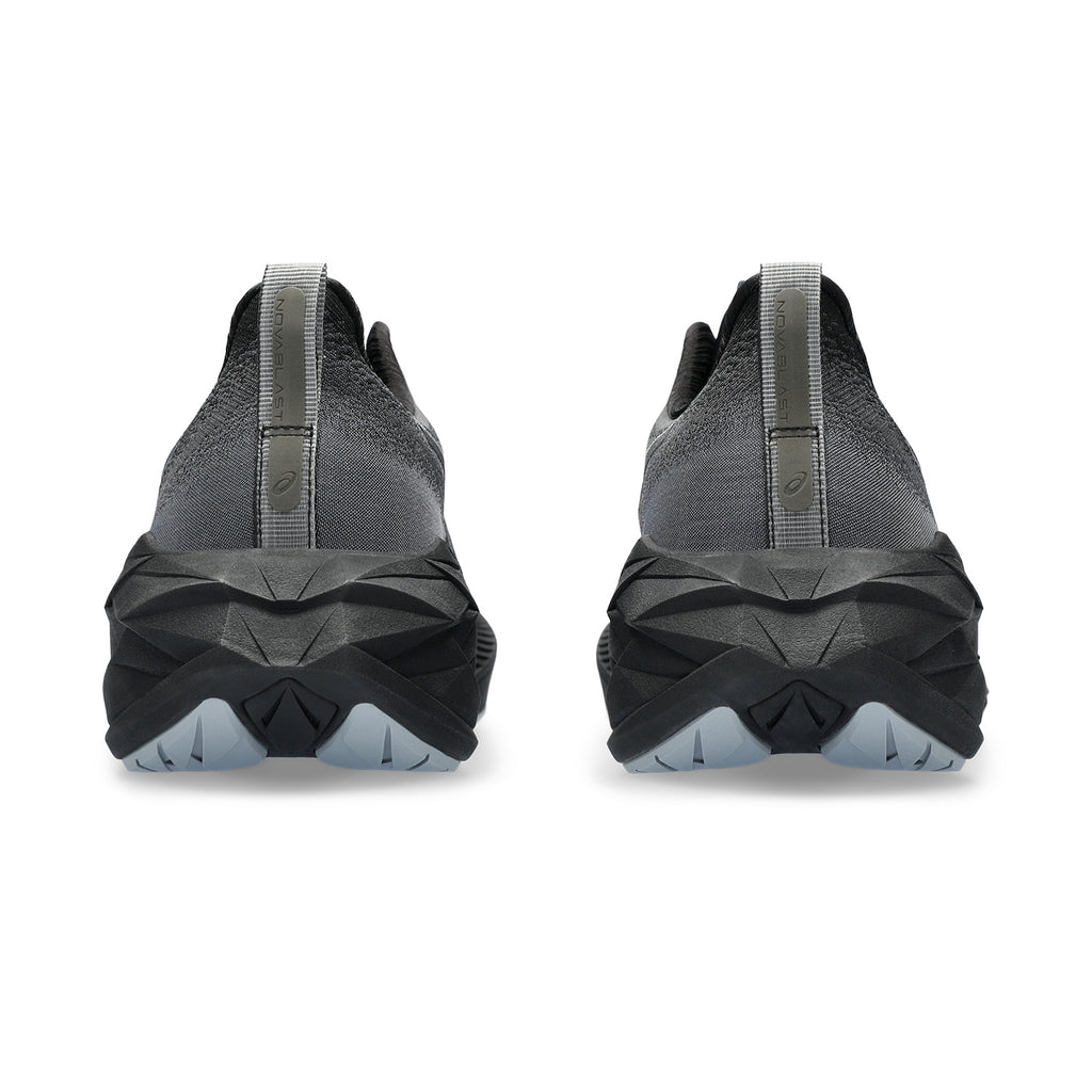 Asics Novablast 4 Black/Graphite Grey