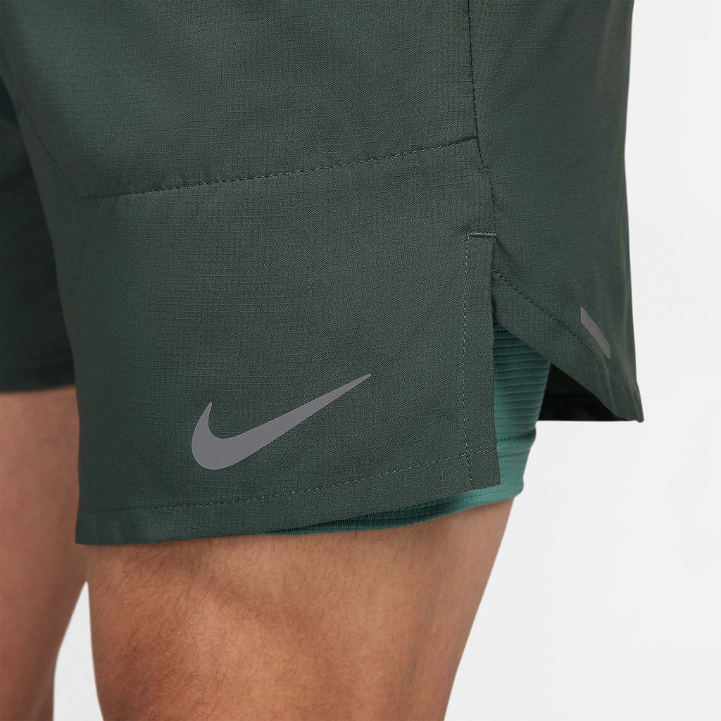 Nike Dri-FIT Stride 2 in 1 7in Pantaloncini Vintage Green/Bicoastal/Reflective Silver